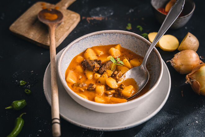 Gulášová polévka 